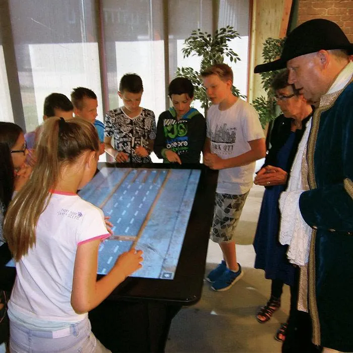 Museum omnitapps Kinderkostüm-Touchscreen tische