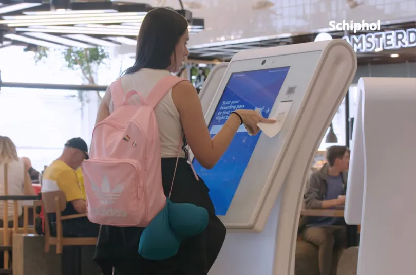 Schiphol self-service infopunkt self service unit