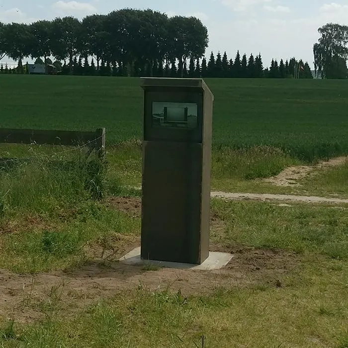 Maßgeschneiderte Außensäule aus Cortenstahl