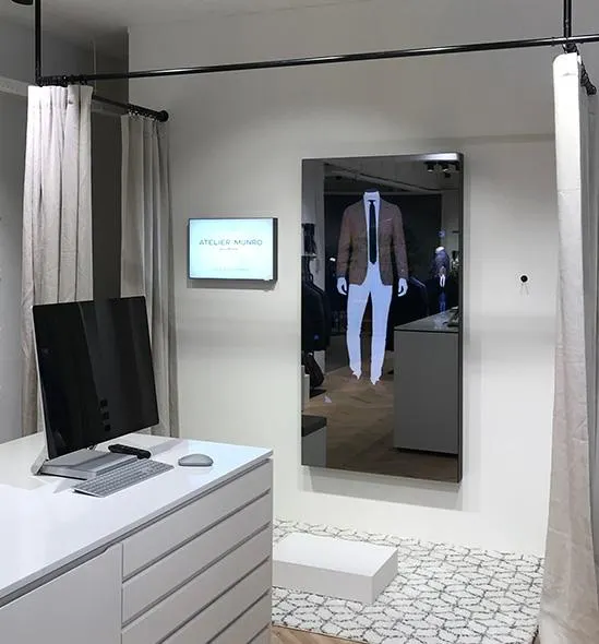 Interaktive Spiegel für Umkleidekabinen 