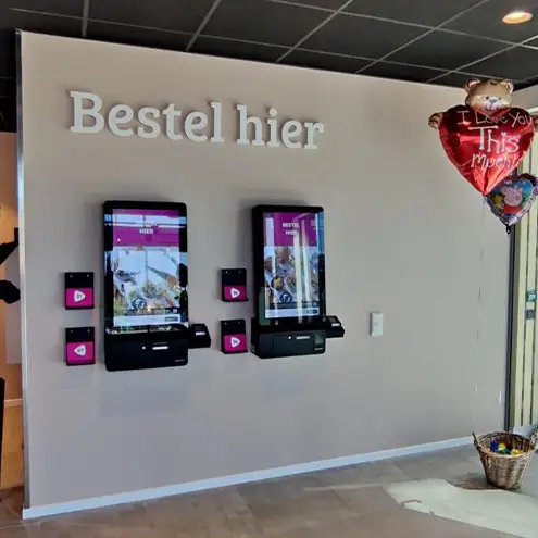 Video: Bakker Bart nimmt Evolution 32-Zoll-Kiosk als Erster in Betrieb