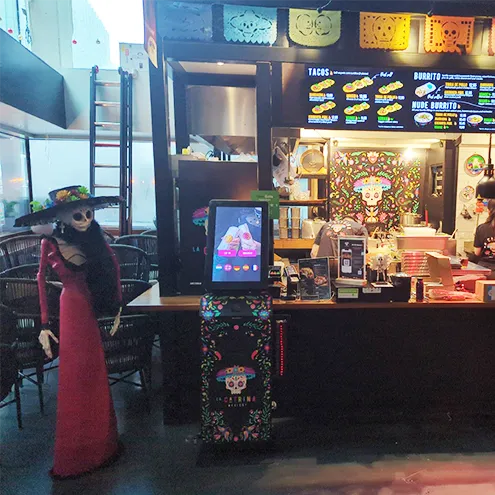 Schöner personalisierter Evolution-Kiosk und LED-Thekekiosk im La Catrina