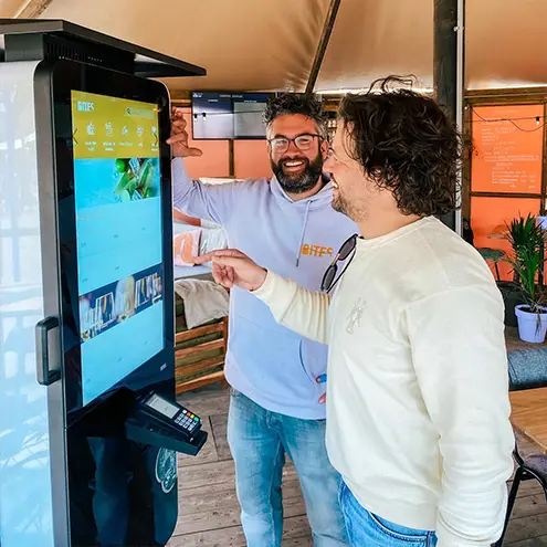 Geschützter Outdoor Bestellkiosk auf dem Kennemer Duincamping Castricum