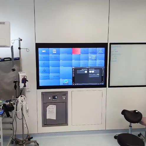 Erweiterung der eingebauten Touchscreens in Operationssälen Rijnstate Arnhem