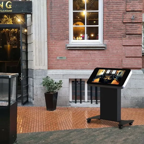 Prestop stellt vor: Kiosk Evolution Informationskiosk für den Außenbereich