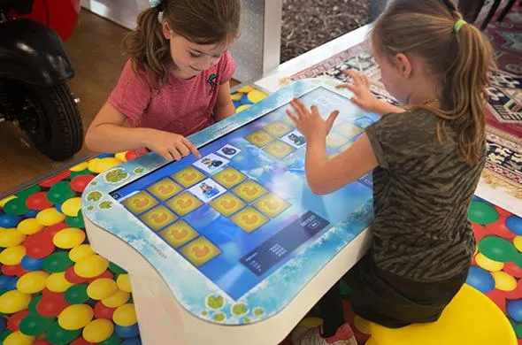 Neue Kids Touchscreen Tisch
