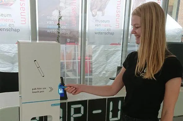 Touchpen Spender bei Universitätsmuseum Groningen
