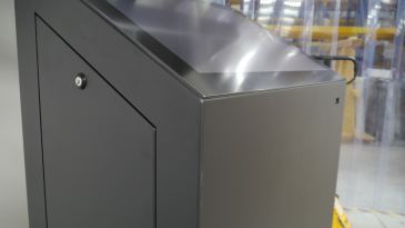 Kiosk Eminent 32" L + 55" L 