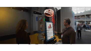 Kiosk Evolution 32" P LED + 3D Hologramm 